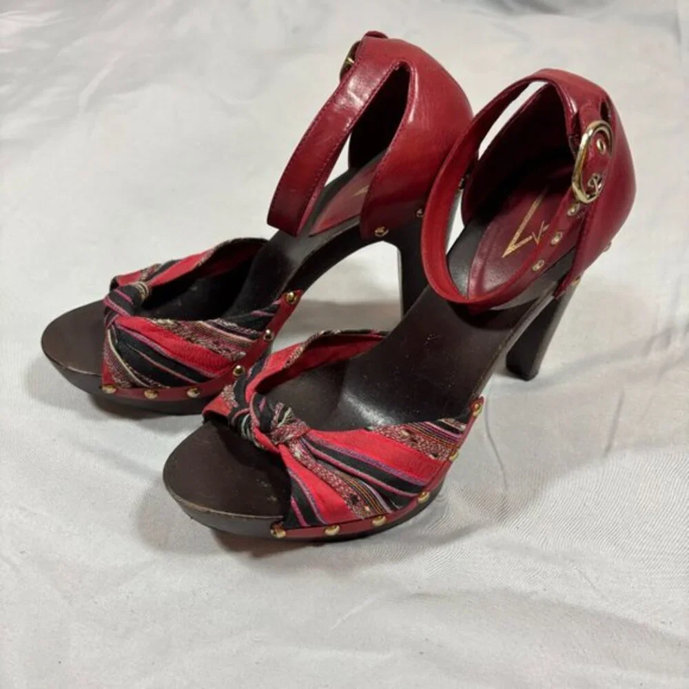 Vince Camuto Red Brown Open Toe Suede Platform Heel Ankel Strap Sandal Size 7